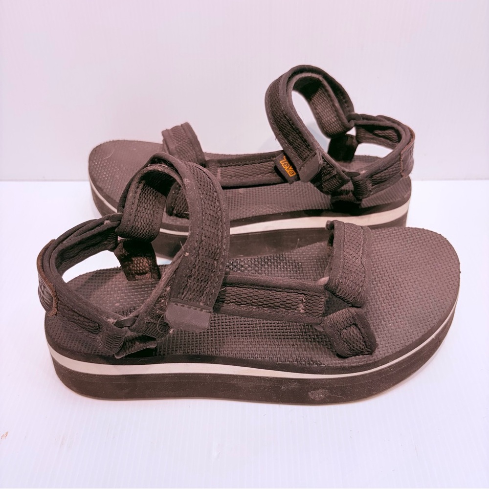TEVA FLATFORM UNIVERSAL WOMEN SANDALS in Black - Size 8US